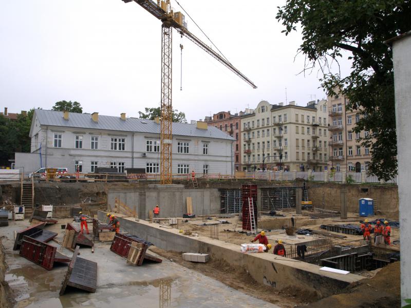 rozpoczęcie budowy przy ul. Radziwiłłowskiej w 2016 r.