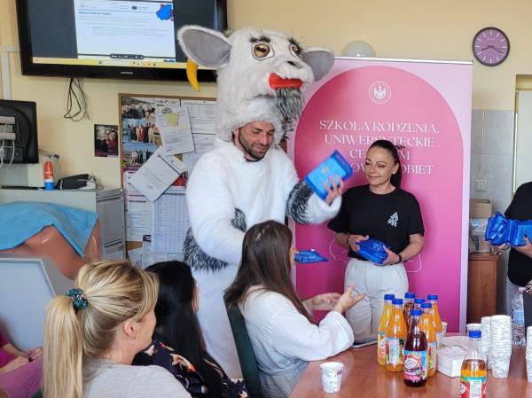 spotkanie w Klinice Położnictwa i Patologii Ciąży - Fundacja Rodzić po Ludzku / 15.05.2024 (fot. Anna Guzowska)