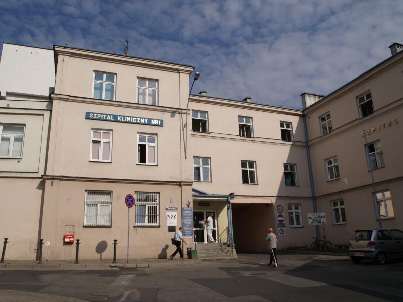 Staszica 16 obecnie - wjazd do Szpitala