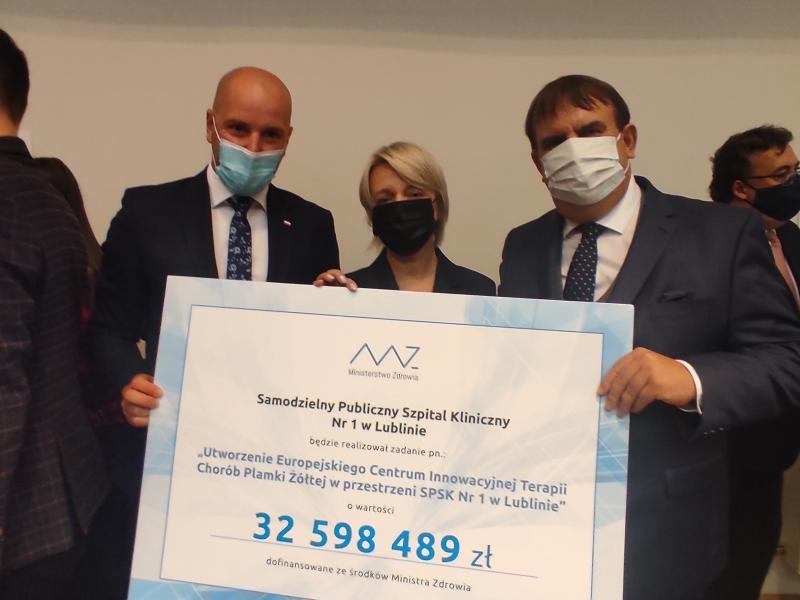 przyznanie dotacji z MZ na dalszy rozwój okulistyki w SPSK 1