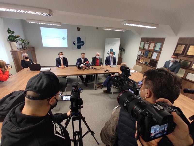 konferencja prasowa w SPSK 1 - 6.12.2021