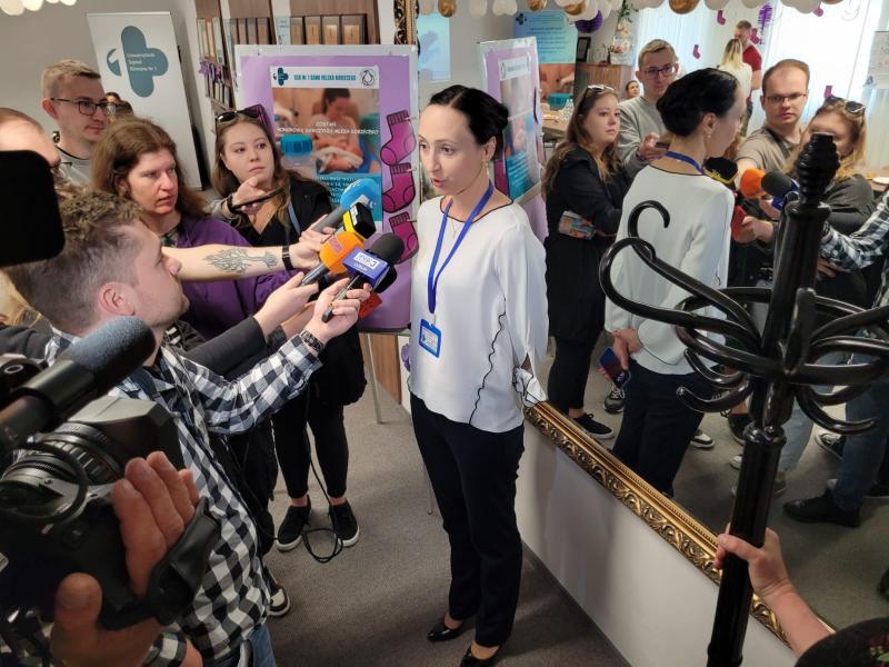 Światowy Dzień Honorowej Dawczyni Mleka w USK 1 - 15.05.24 (fot. Anna Guzowska)