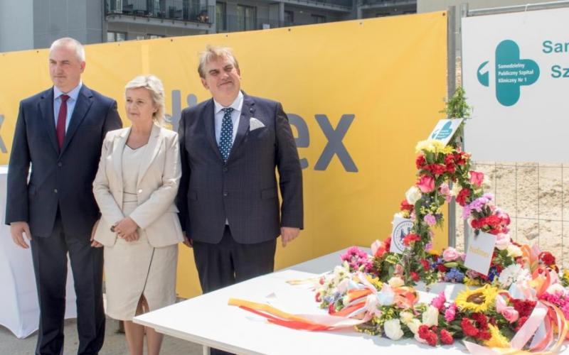 Realizator: SPSK1 - Dyr. Beata Gawelska, Inwestor: UM - JM Rektor prof. W. Załuska, Wykonawca: Budimex SA - Dyr. J. Nagraba