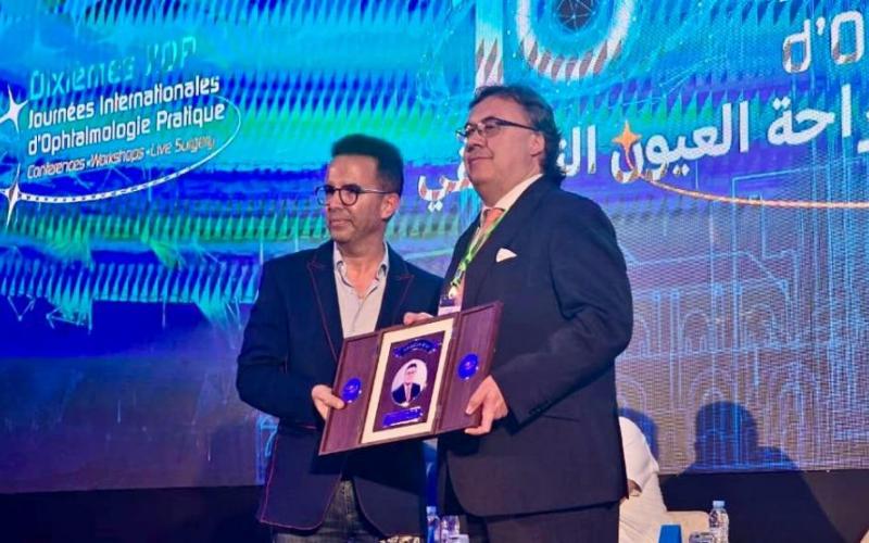 Profesor R. Rejdak odbiera nagrodę - Casablanca 2024